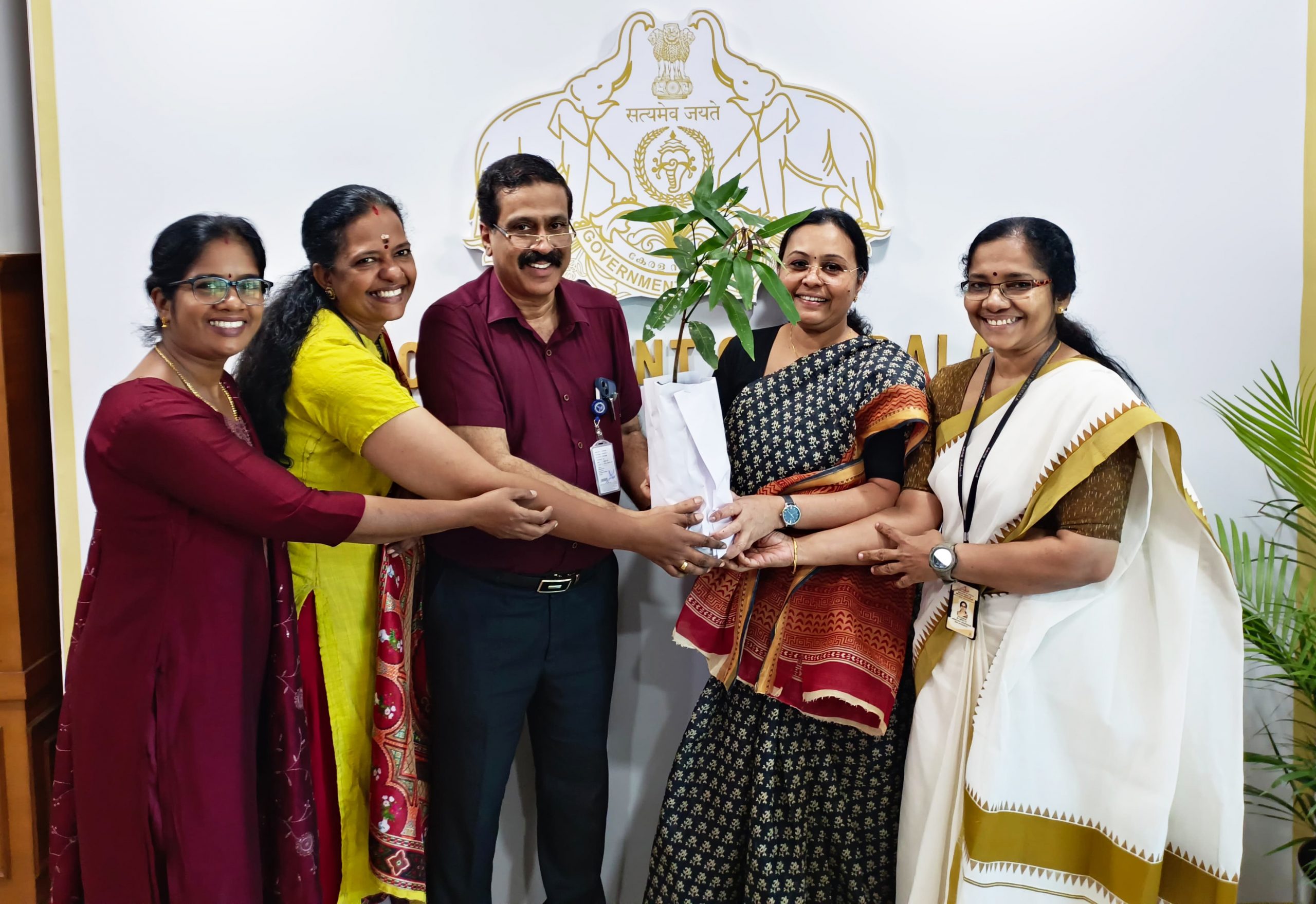 'Jeevan': Tree sapling gift to mother returning from hospital with baby after delivery